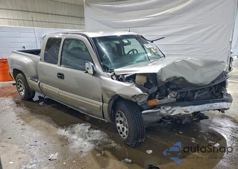 2002 Chevrolet Silverado C1500 z USA, uszkodzony, nr VIN 1GCEC19T02Z102879